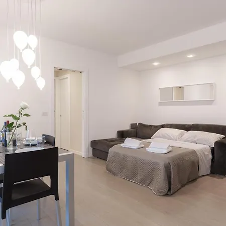 Seven Luxury Apartment Parioli-3